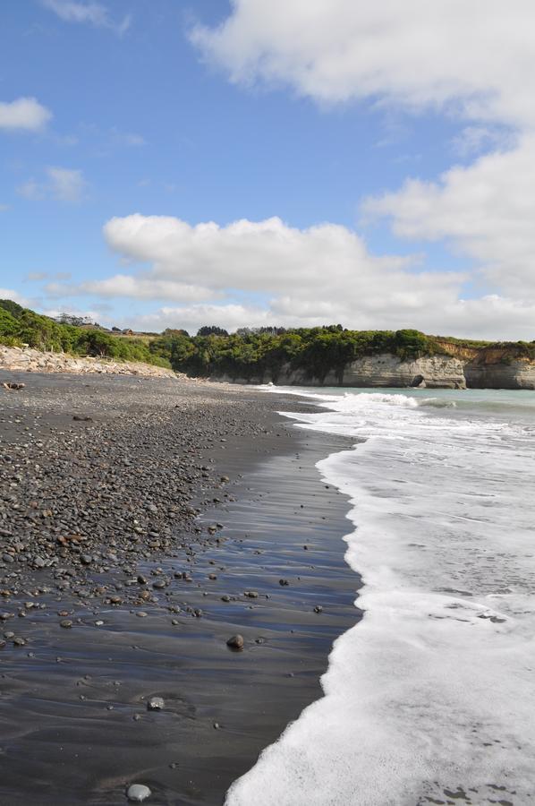 Urenui Beach Camp エクステリア 写真