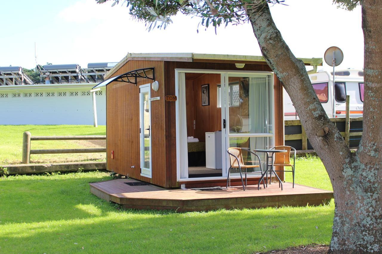 Urenui Beach Camp エクステリア 写真